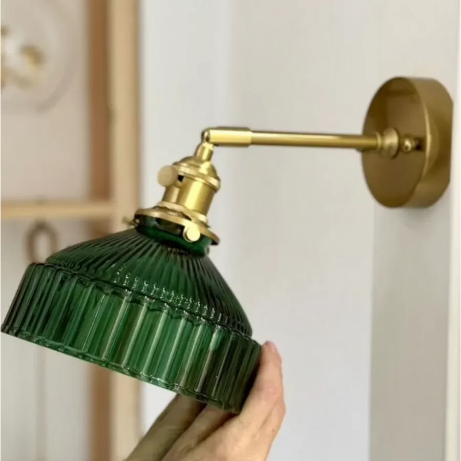 Applique Murale Verre Strié Vert et Laiton, Bras Orientable Style Vintage